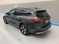 Usata Ford Focus Active 125 CV (91 kW) 2023 Grigio scuro metallizzato Station wagon