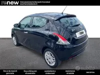 Usata Lancia Ypsilon Gold 69 CV (50 kW) 2017 Nero Utilitaria