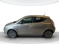 Usata Lancia Ypsilon Gold 70 CV (51 kW) 2022 Grigio pietra Utilitaria
