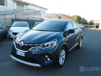 Usata Renault Captur Techno 140 CV (102 kW) 2022 Blu SUV