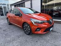 Usata Renault Clio V Evolution 145 CV (106 kW) 2023 Arancione Berlina