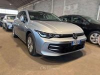 Usata VW Golf VIII Life 116 CV (85 kW) 2025 Grigio Berlina