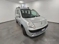 Usata Renault Kangoo 90 CV (66 kW) 2010 Grigio Monovolume