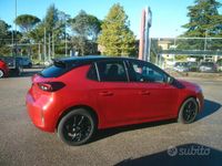 Usata Opel Corsa GS Line 101 CV (74 kW) 2023 Rosso metallizzato / nero Berlina