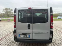 Usata Opel Vivaro 116 CV (85 kW) 2011 Argento Monovolume