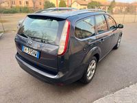 Usata Ford Focus 109 CV (80 kW) 2011 Grigio Station wagon