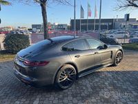 Usata Porsche Panamera 462 CV (339 kW) 2019 Grigio vulcano Berlina