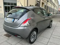 Usata Lancia Ypsilon Platinum 69 CV (50 kW) 2013 Grigio Utilitaria