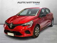 Usata Renault Clio Equilibre 145 CV (106 kW) 2023 Rosso Utilitaria