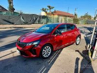 Usata Renault Clio V 100 CV (73 kW) 2024 Rosso Berlina