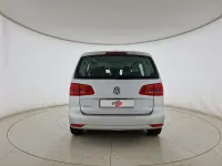 Usata VW Touran Trendline 105 CV (77 kW) 2013 Argento riflesso met. Monovolume