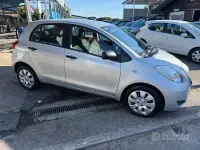 Begagnad Toyota Yaris 69 HK (50 kW) 2011 Grå Halvkombi