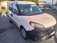 Usata Fiat Doblò Business 105 CV (77 kW) 2021 Bianco pastello Monovolume
