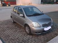 Usata Toyota Yaris 75 CV (55 kW) 2005 Grigio Berlina