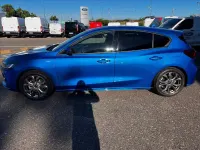 Usata Ford Focus ST-Line X 125 CV (91 kW) 2023 Desert island blue (metallizzato) Berlina