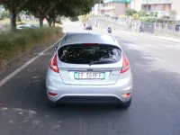Usata Ford Fiesta Titanium 60 CV (44 kW) 2010 Argento Berlina