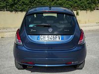 Usata Lancia Ypsilon Gold 69 CV (50 kW) 2022 Blu/azzurro Utilitaria