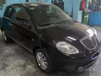 Usata Lancia Ypsilon 75 CV (55 kW) 2008 Nero Utilitaria