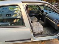 Usata Renault Clio II Authentique 58 CV (42 kW) 2004 Grigio Berlina