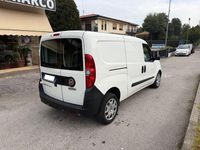 Usata Fiat Doblò 105 CV (77 kW) 2020 Bianco Monovolume