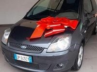 Usata Ford Fiesta 53 CV (38 kW) 2008 Grigio Utilitaria