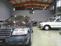 Usata Mercedes E200 136 CV (100 kW) 1996 Blu Cabrio