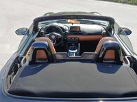 Usata Fiat 124 Spider Lusso 140 CV (102 kW) 2018 Nero Cabrio