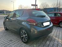 Usata Peugeot 208 Allure 82 CV (60 kW) 2017 Grigio Utilitaria