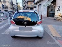 Usata Toyota Aygo 68 CV (50 kW) 2010 Grigio Utilitaria
