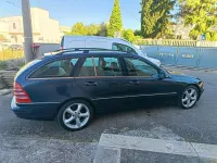 Usata Mercedes C220 Elegance 143 CV (105 kW) 2004 Nero Station wagon