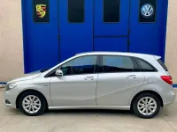 Usata Mercedes B180 Executive 109 CV (80 kW) 2014 Argento metallizzato Utilitaria