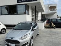 Usata Ford Fiesta Titanium 75 CV (55 kW) 2015 Grigio Berlina