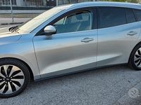 Usata Ford Focus Titanium 120 CV (88 kW) 2019 Grigio Station wagon