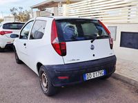 Usata Fiat Punto 69 CV (50 kW) 2006 Furgone