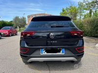 Usata VW T-Roc Life 116 CV (85 kW) 2024 Nero SUV
