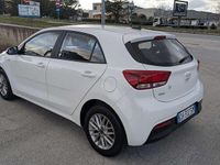 Usata Kia Rio Comfort 101 CV (74 kW) 2022 Berlina