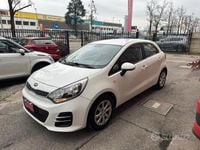 Usata Kia Rio Active 75 CV (55 kW) 2015 Bianco Berlina