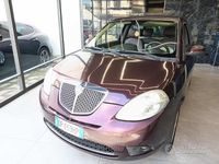 Usata Lancia Ypsilon 60 CV (44 kW) 2008 Viola Utilitaria