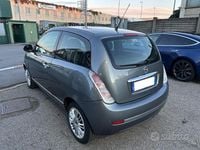 Usata Lancia Ypsilon 69 CV (50 kW) 2011 Grigio Utilitaria