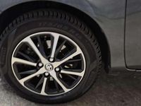 Usata Toyota Yaris Hybrid Active 75 CV (55 kW) 2015 Grigio Berlina