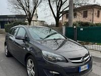 Usata Opel Astra Cosmo 110 CV (80 kW) 2014 Grigio Station wagon