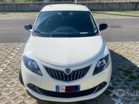 Usata Lancia Ypsilon Silver 69 CV (50 kW) 2022 Bianco Utilitaria