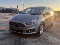 Begagnad Ford S-MAX Titanium 179 HK (131 kW) 2015 Grå Minibuss