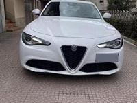 Usata Alfa Romeo Giulia 150 CV (110 kW) 2017 Bianco Berlina
