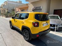Usata Jeep Renegade Night Eagle 120 CV (88 kW) 2016 Giallo SUV
