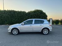Usata Opel Astra Club 90 CV (66 kW) 2006 Grigio Berlina