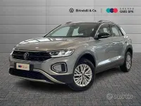 Usata VW T-Roc Life 110 CV (80 kW) 2023 Grigio SUV