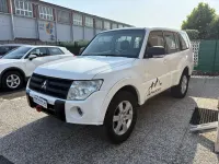 Usata Mitsubishi Pajero Intense 160 CV (117 kW) 2007 Bianco SUV