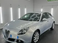 Usata Alfa Romeo Giulietta Distinctive 105 CV (77 kW) 2015 Grigio Utilitaria