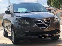 Usata Lancia Ypsilon 86 CV (63 kW) 2015 Grigio Utilitaria